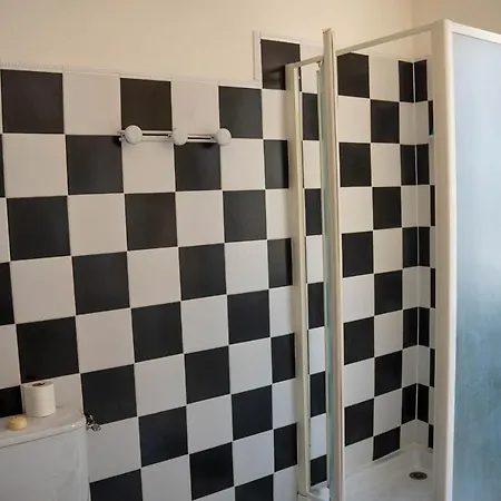 Spacious In The Heart Of Apartment
